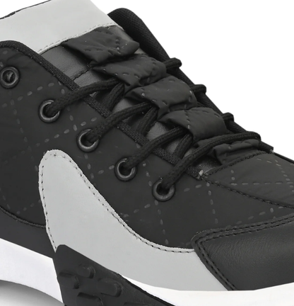 Black Sneaker